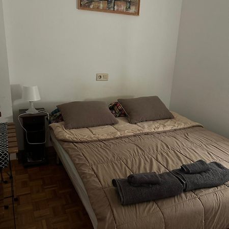 Appartement Habitacion Doble En Figueres à Figueras Extérieur photo
